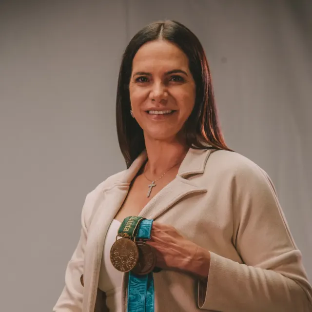 Virna Dias